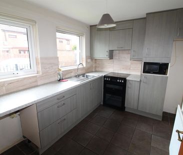 8 Mary Street, Crossgar, - Photo 4