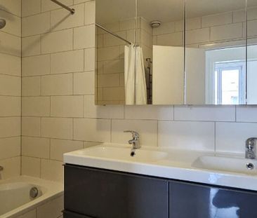 Appartement te huur in Laken voor € 1.050 met 2 slaapkamers - Photo 2