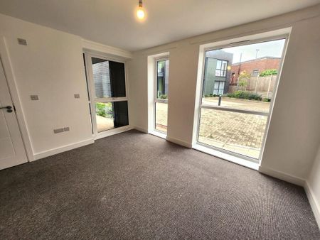 2 bedroom flat to rent - Photo 5