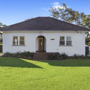 Modern family home in ideal location - Photo 3