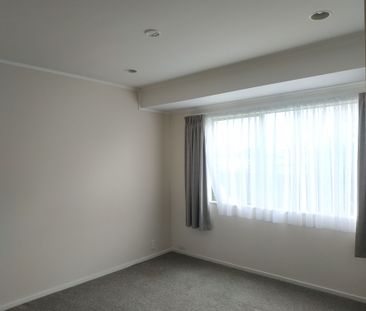 2-BEDROOM IN MACLEANS ZONE - Photo 2