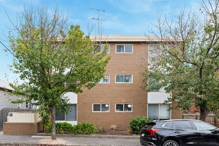 5/12 Eltham Street, Flemington VIC 3031 - Photo 2