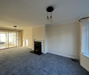 3 bedroom semi-detached house to rent - Photo 3