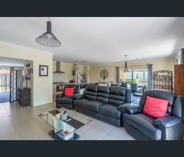 169 Pebble Beach Boulevard, Meadow Springs, WA 6210 - Photo 2