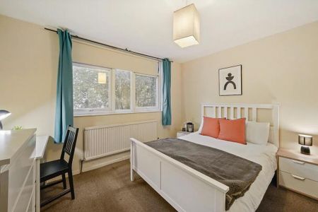 1 bedroom in a house share to rent - Photo 5