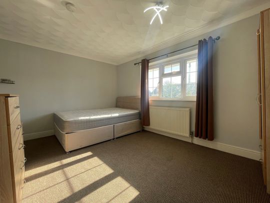 1 bedroom Property to rent - Photo 1