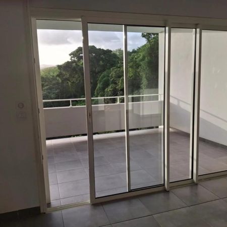 Location Appartement 88.9m² 4 pièces Fort de france - Photo 4