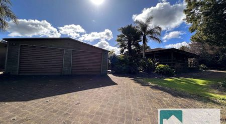 4 Bedrooms Modern House in Drury - Photo 2