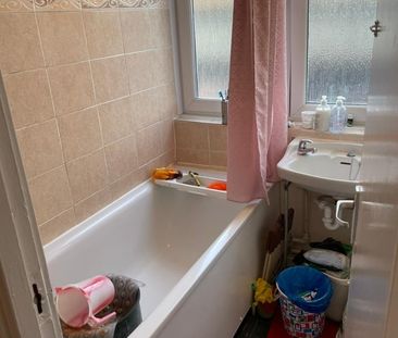 3 Bed Maisonette, Dunsterville Way, SE1 - Photo 3