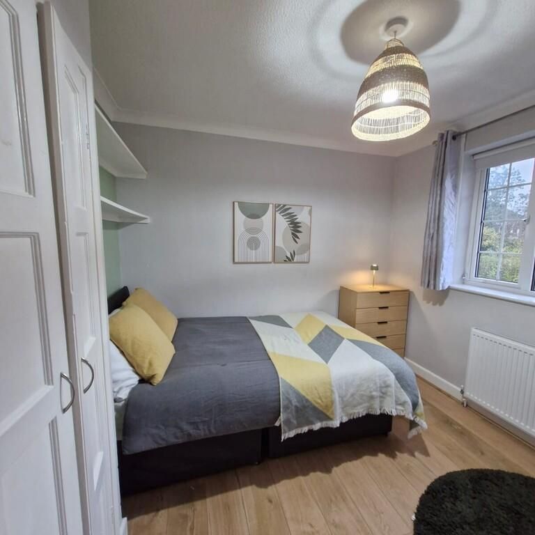 1 bedroom in a house share to rent - Photo 1