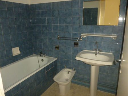 Location Appartement 1 pièce 38m² - Photo 4