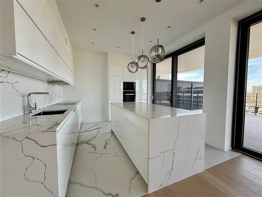 Appartement te huur - Photo 1