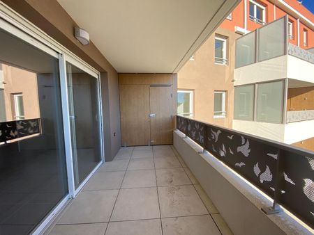 Location Appartement 1 pièce 37m² FREJUS 83600 - Photo 4