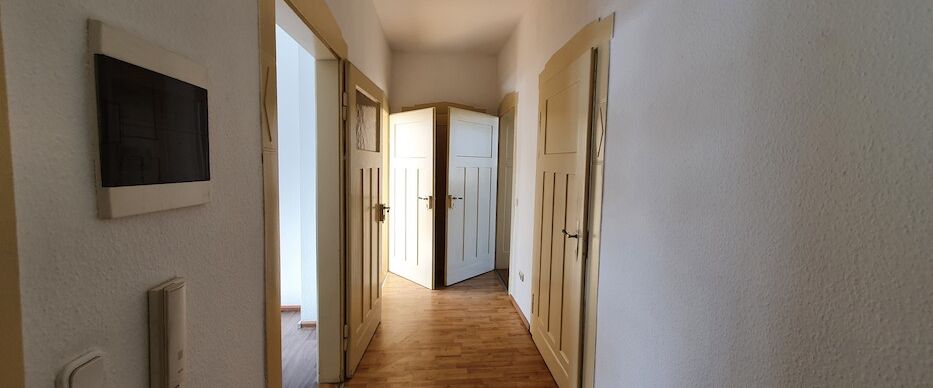 * Zentral * Familienfreundliche, helle 3-Raum Wohnung mit Balkon* - Foto 1