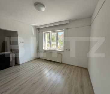 Casa cu 6 camere, 390 mp, zona Semicentrală - Fotografie 5