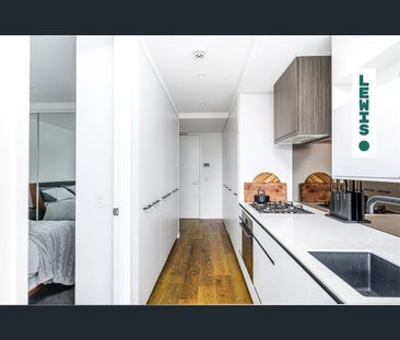 Stunning 1 Bedroom Apartment - Photo 5