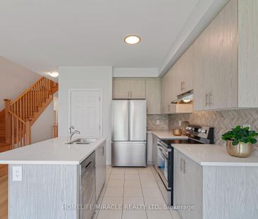 For Lease - 20 Corley Street, Kawartha Lakes, Ontario - Photo 4