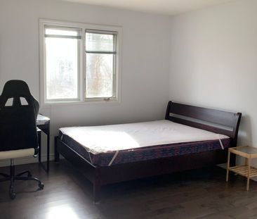 For Lease - 23 Laredo Court, Toronto, Ontario - Photo 5