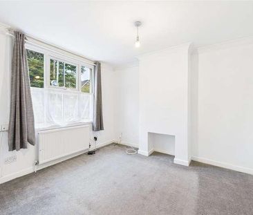 Kings Ride, Camberley, Surrey, GU15 - Photo 3