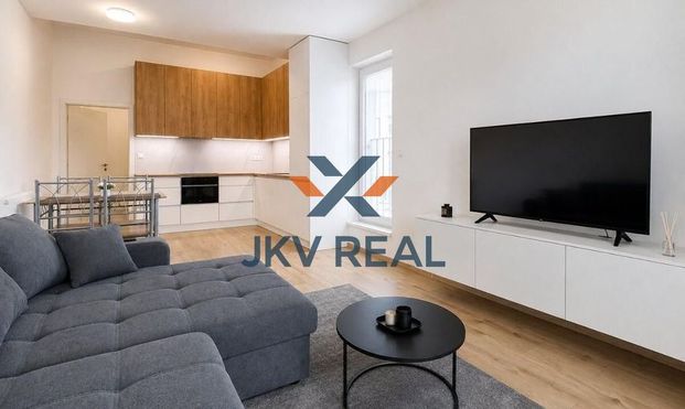 Moderný 1-izbový byt -34,9 m², v novostavbe Kamence v KNM. - Photo 1