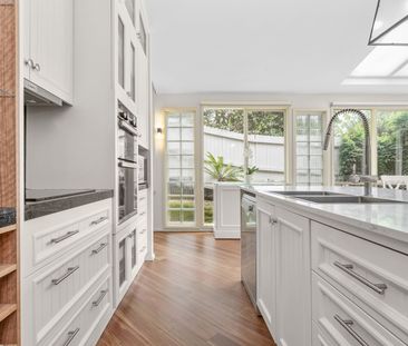 Contemporary 5 Bedroom Family Sanctuary in a Highly Coveted Westlei... - Photo 6