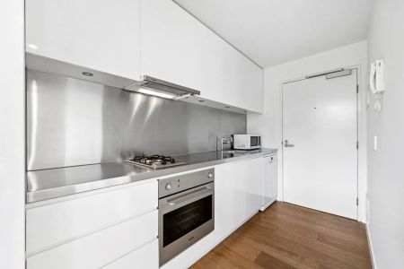 Terrace Living at Tribeca - Photo 5