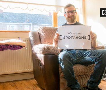 Equipped room in shared apartment in Artane, Dublin - Photo 2