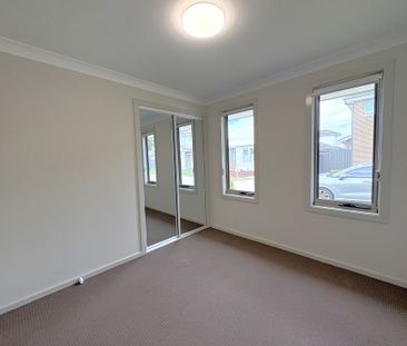 Modern 3-Bedroom Family Home ready for move in! - Photo 3