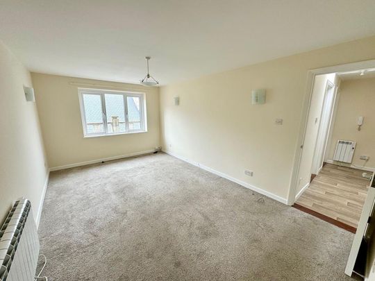 2 bedroom property to rent - Photo 1
