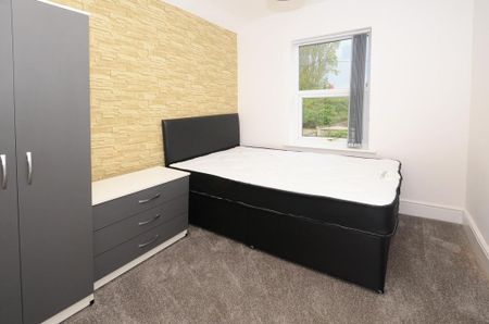 1 bedroom in a house share to rent - Photo 5