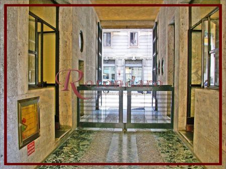 Affitto Residenziale - Milano Centro Storico - Via Giosuè Carducci - Photo 2