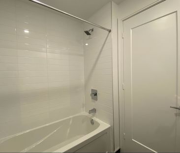 For Lease - 70 Annie Craig Drive Unit# 3206, Toronto, Ontario - Photo 6