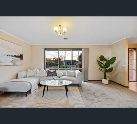 4 Hibiscus Court, Altona Meadows, Vic 3028 - Photo 3