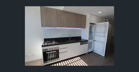 Stylish One-Bedroom Apartment in a Convenient Location - Photo 3