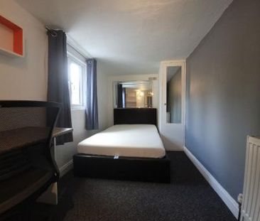 4 Bedroom Student Home - 66 St. Peters Place, City Centre - Photo 6