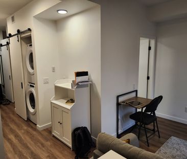 Sole Rutland Furnished 1 Bed 1 Bath - Photo 3