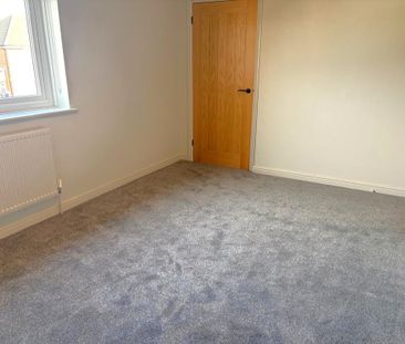 2 bedroom end of terrace house to rent - Photo 5