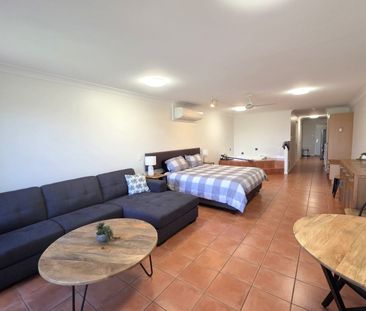 FULLY FURNISHED TIDY UNIT - Photo 1