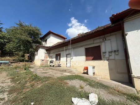 Casa de inchiriat, formata din 3 apartamente zona Oasului - Fotografie 2