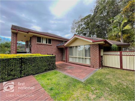 Spacious Split-Level Family Home with Multiple Entertaining Areas - Photo 5