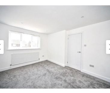 4 bedroom terraced house to rent - Photo 3