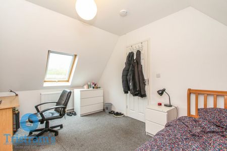 6 bed Detached House for Rent - Photo 5