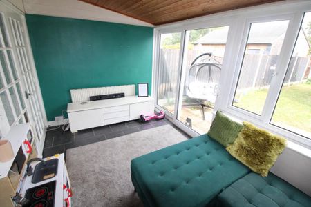 3 bedroom terraced house to rent - Photo 3
