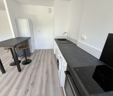 Location Appartement 2 pièces 49m² ANGERS 49000 - Photo 5