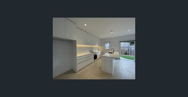 Quality 2 Bedroom Townhouse - Photo 1