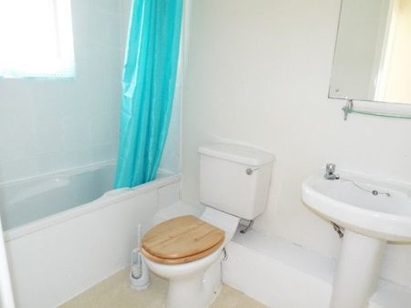 Robin Court, Banister Park - Photo 5