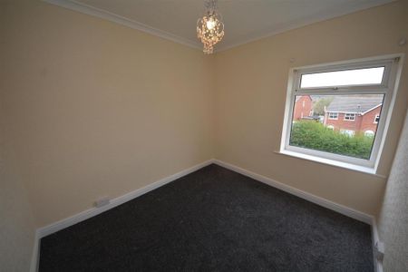 2 bedroom end of terrace house to rent - Photo 5