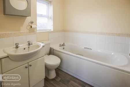 2 bedroom End Terrace for rent - Photo 5