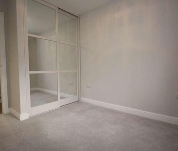 Opendale Road Burnham Buckinghamshire, SL1 - Photo 2