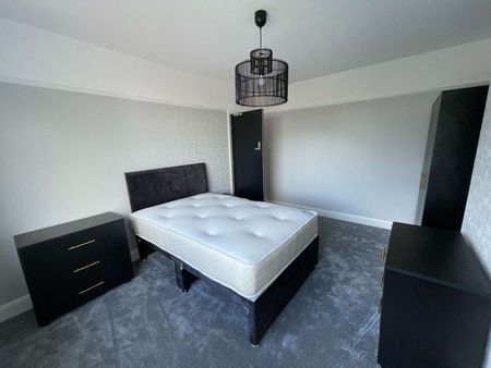 New Shared Home in SE London (4 New Double Rooms) Room E - Photo 4